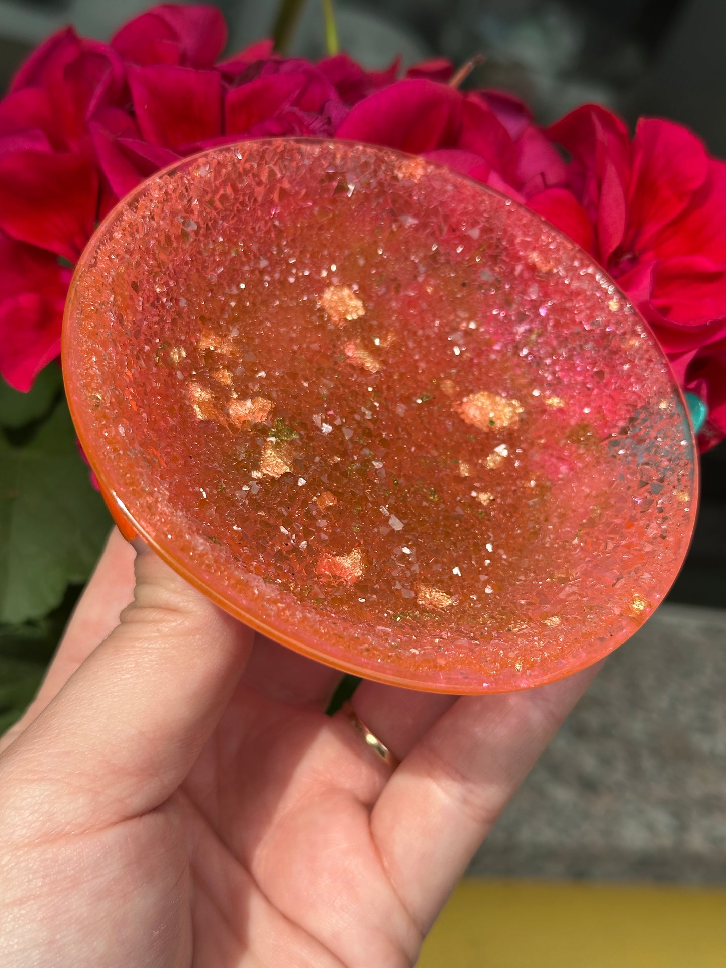 Glitzerschale aus Epoxidharz, verschiedene Farben